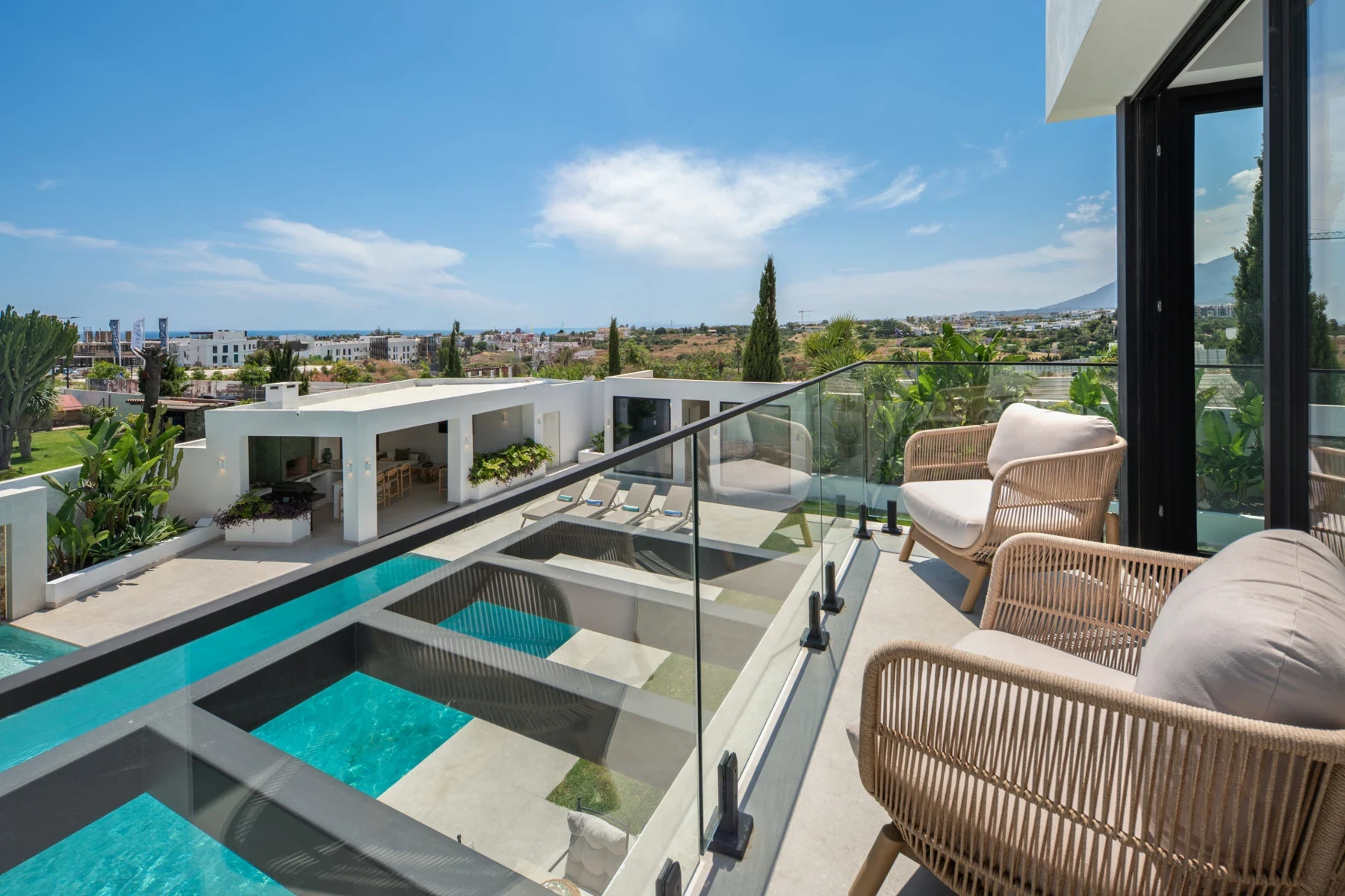 Bedroom terrace overlooking the pool in Bel Air, Estepona