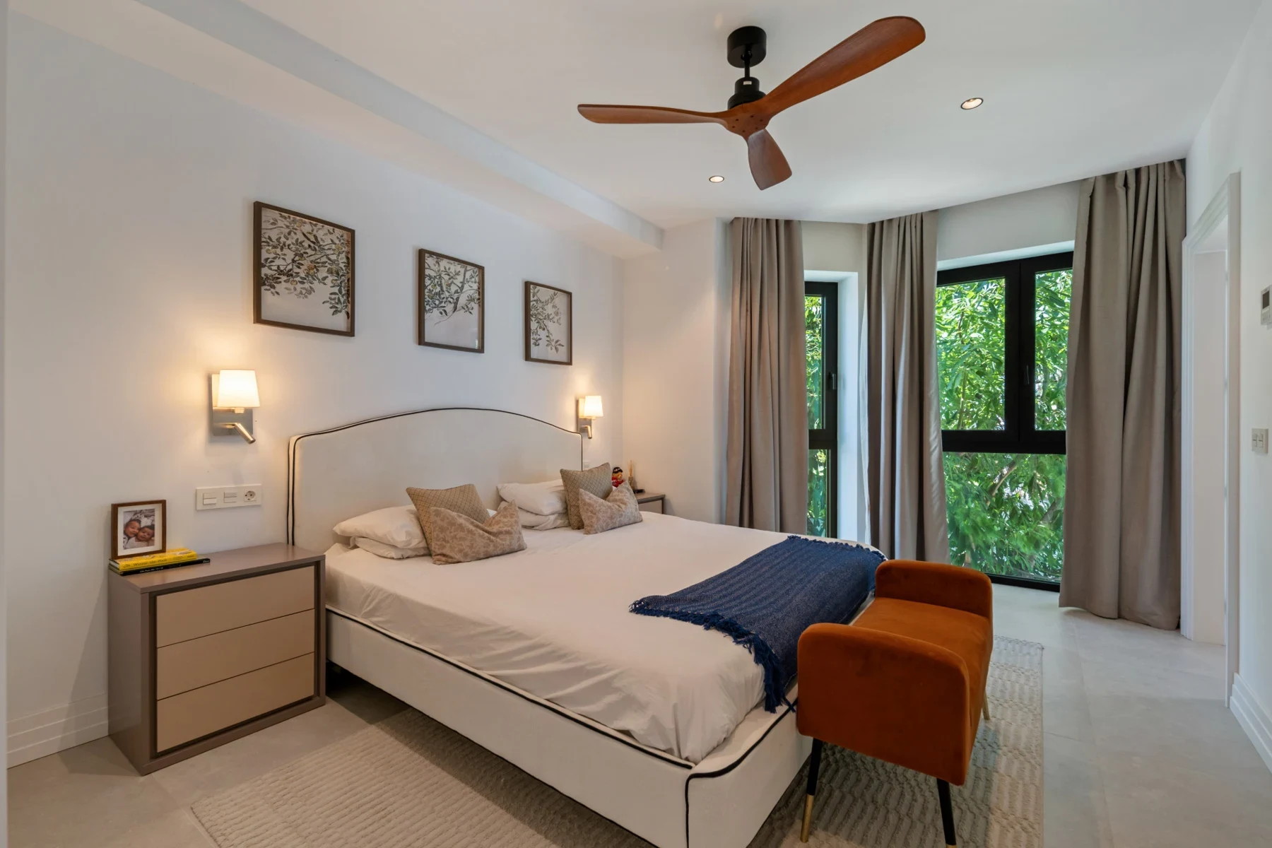 Bedroom with built-in storage in Bel Air, Estepona