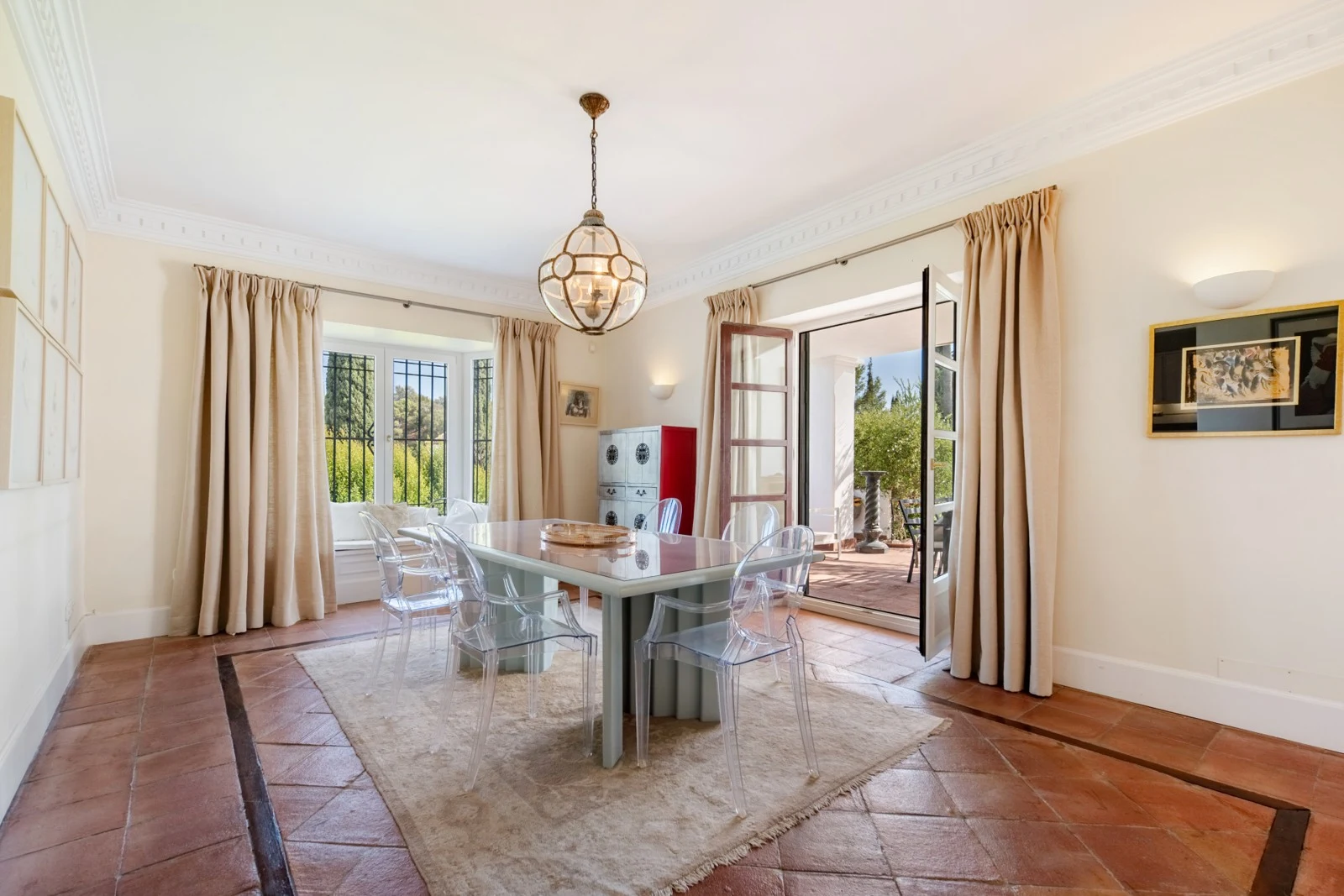Dining room opening onto the garden terrace