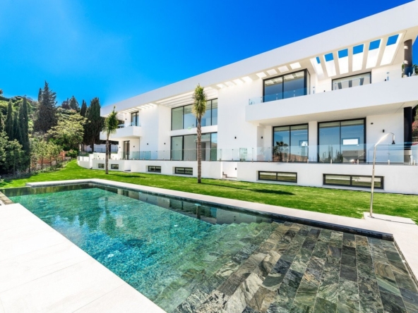 Private pool and garden beside a contemporary villa in El Paraiso