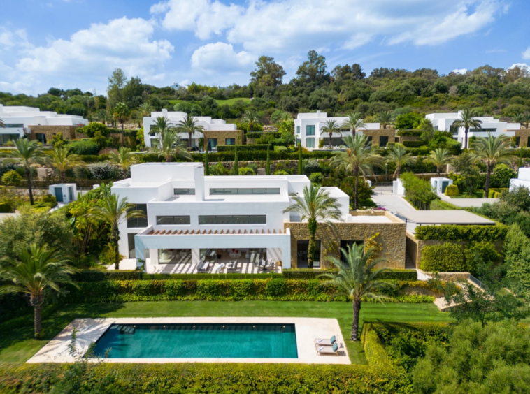 Aerial view of the villa and its private pool in Casares