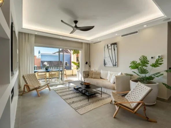 Living room opening onto a terrace in Nueva Andalucia