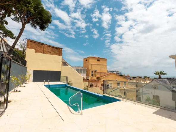 Communal rooftop pool and sun terrace in El Limonar, Malaga