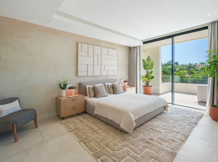 Bedroom with access to a private terrace