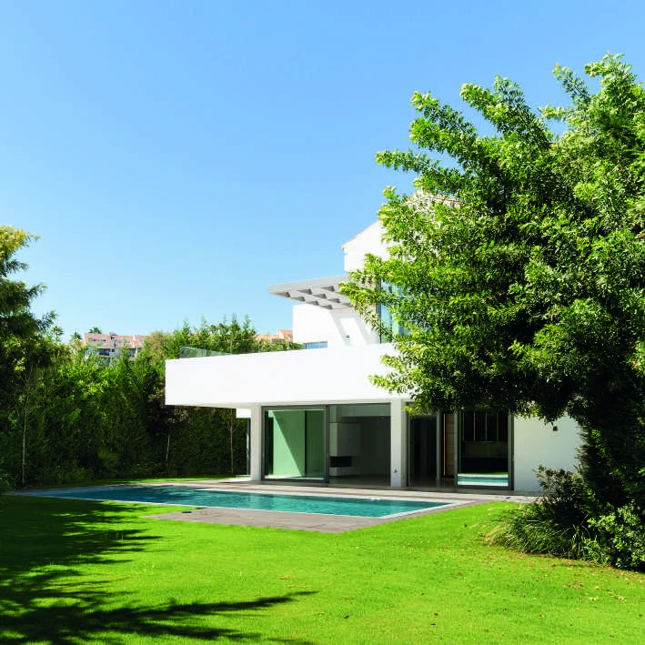 Private garden and pool beside an El Paraiso villa
