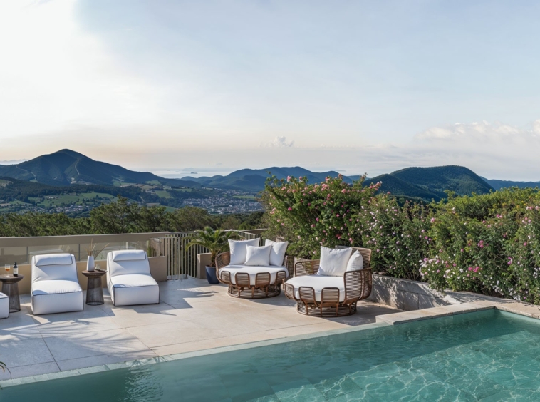Illustrative private rooftop pool and solarium for a penthouse in Estepona