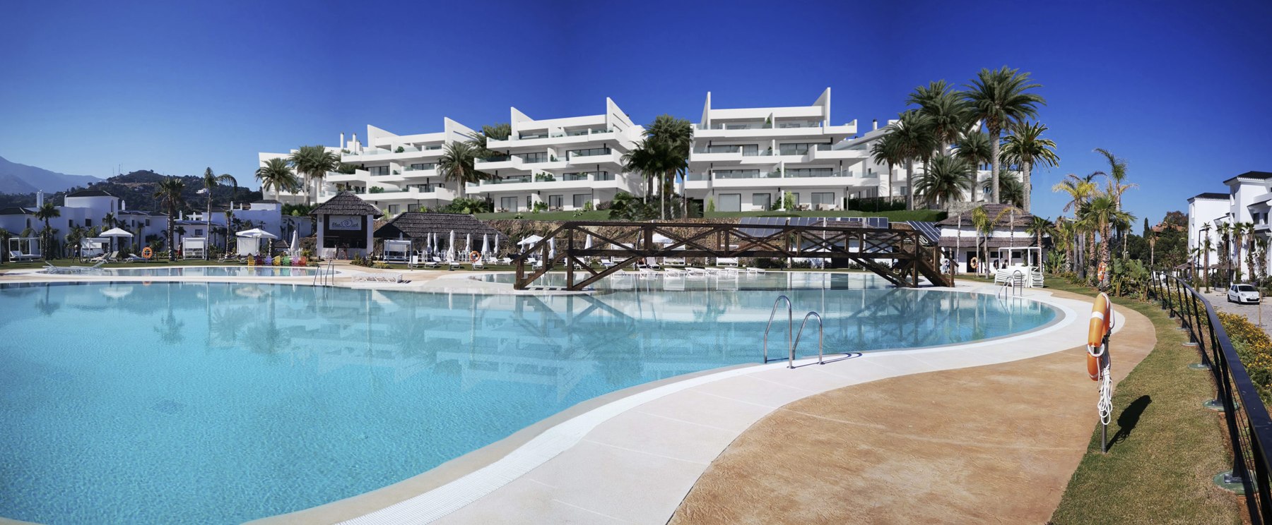 Shared swimming pool and landscaped grounds in Estepona