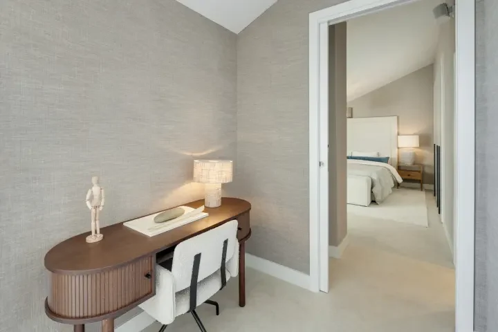 Bedroom entrance and dressing table