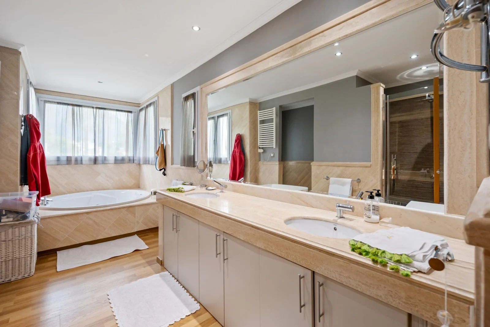 Bathroom with double washbasin