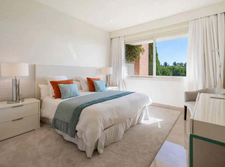 Double bedroom with garden views