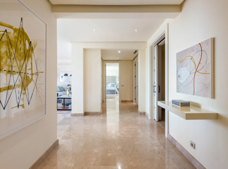 Entrance hall with marble flooring