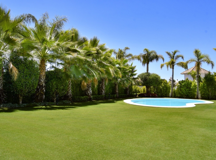 golden mile villa garden