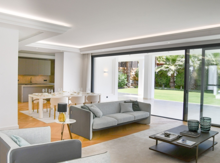 golden mile villa living room