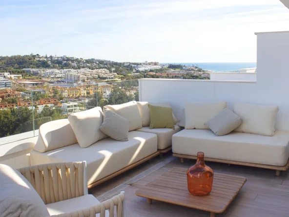 Representative furnished terrace with sea views in La Cala de Mijas