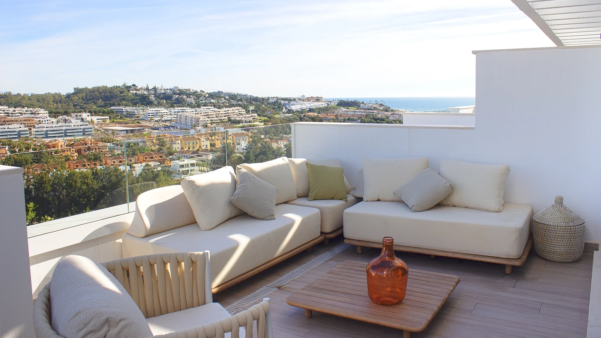 Representative furnished terrace with sea views in La Cala de Mijas