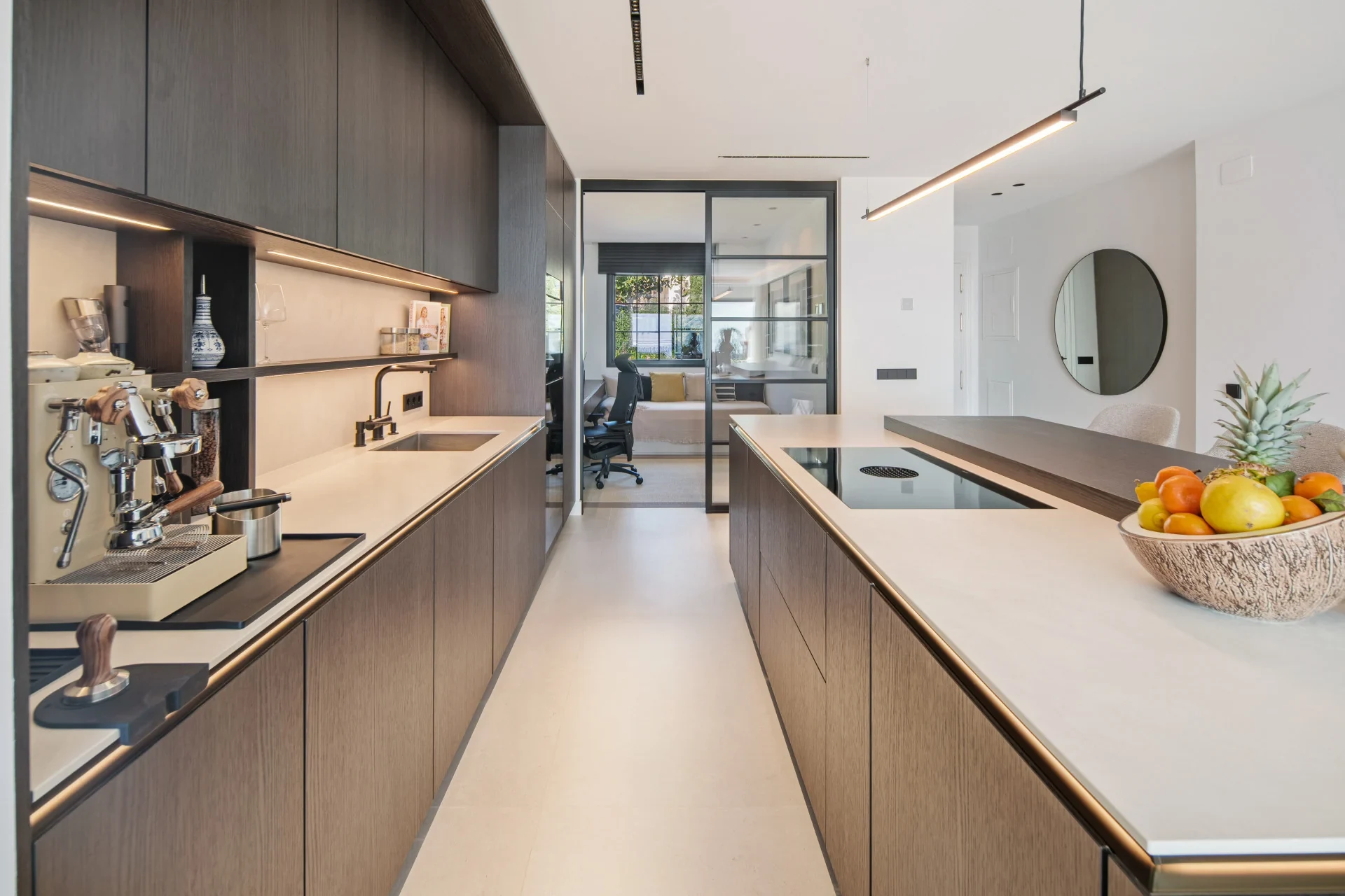 Contemporary fitted kitchen