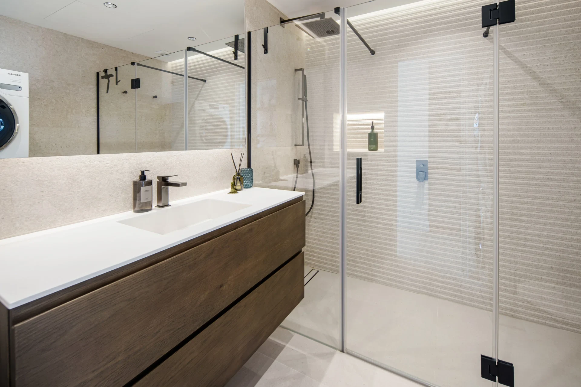 Bathroom with bathtub