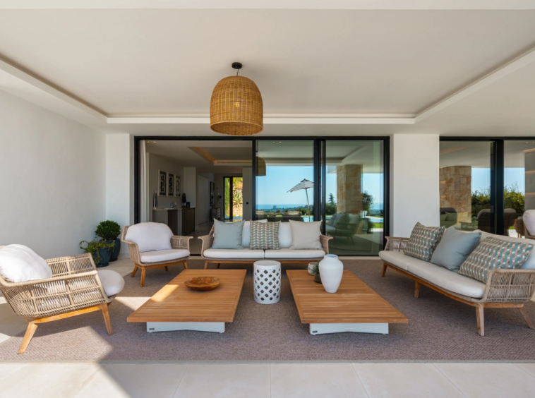Covered garden terrace with lounge seating