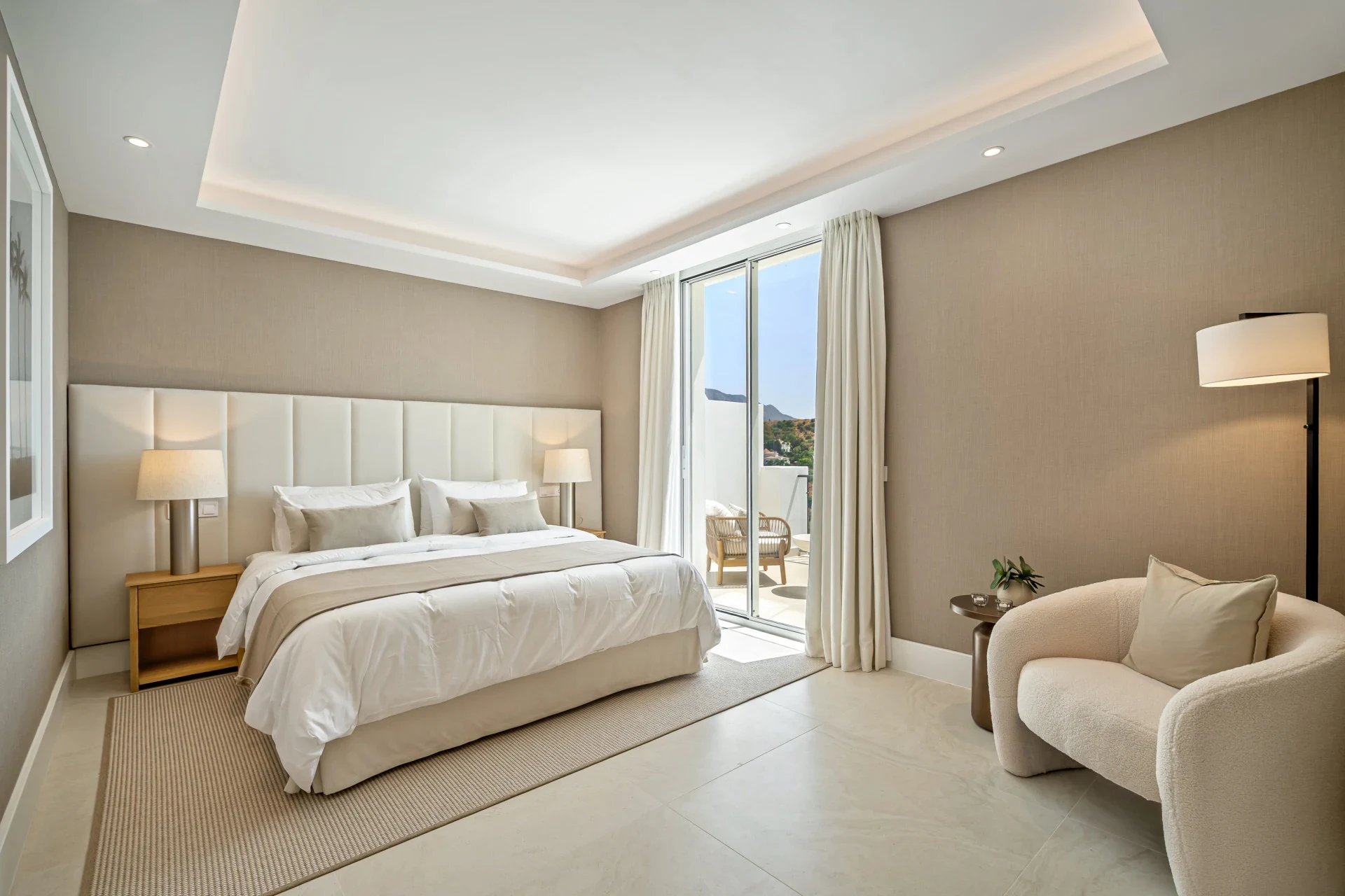 Bedroom with terrace doors