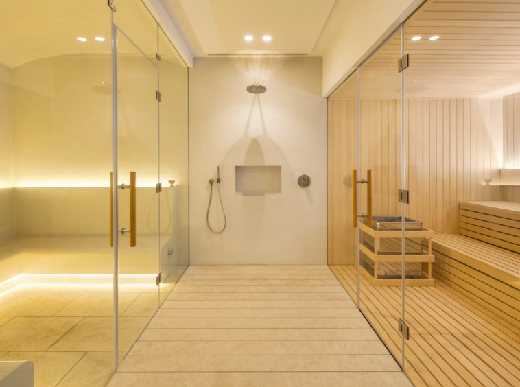 Spa with sauna and shower facilities