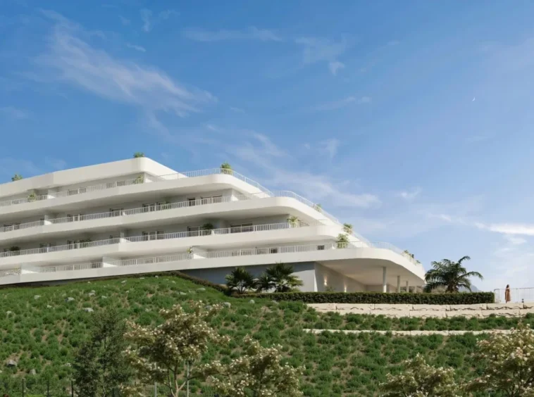 Contemporary apartment building in Fuengirola — illustration