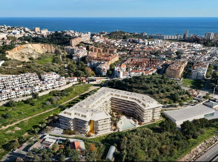 Aerial illustration of the residence and surrounding Fuengirola neighbourhood
