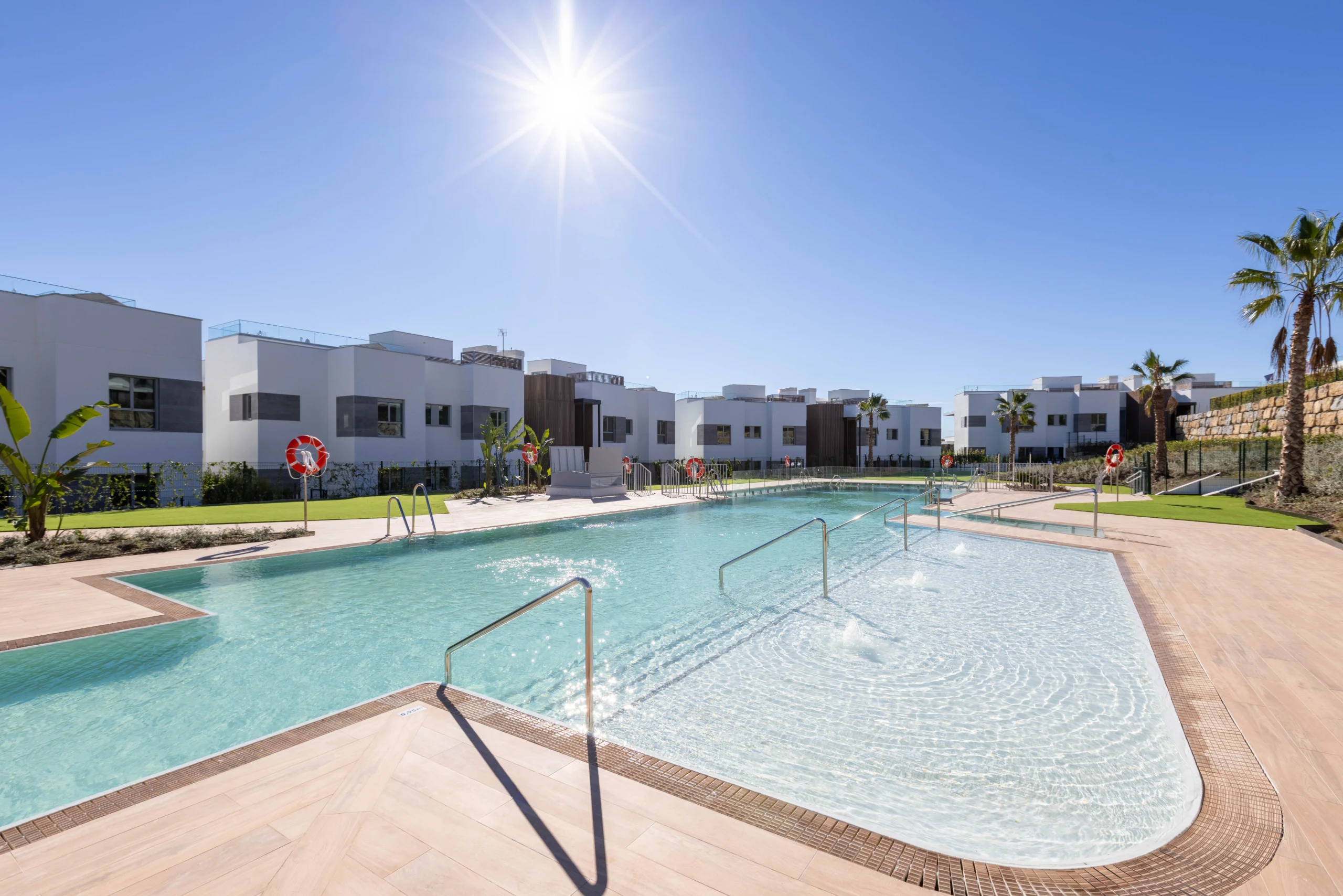 Shared swimming pool and landscaped paths in Santa Clara