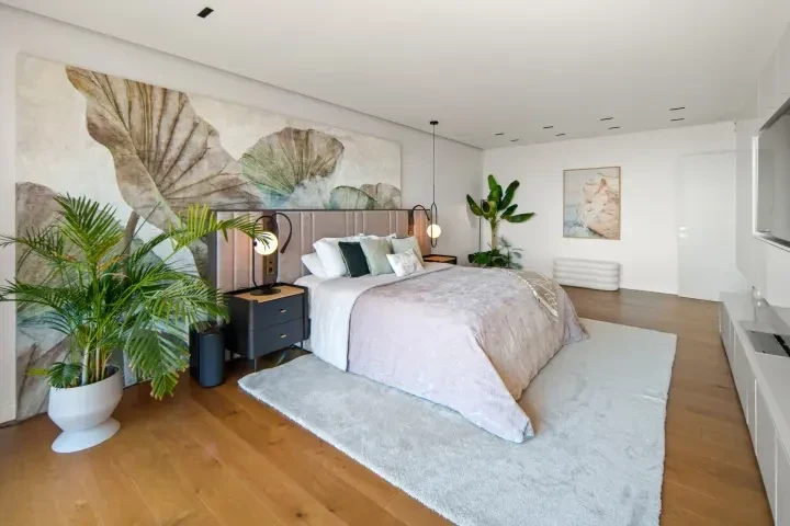 Bedroom with garden outlook in Marbella East