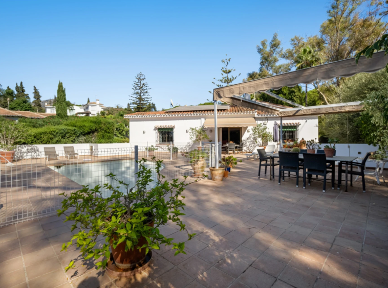 Terrace for outdoor dining