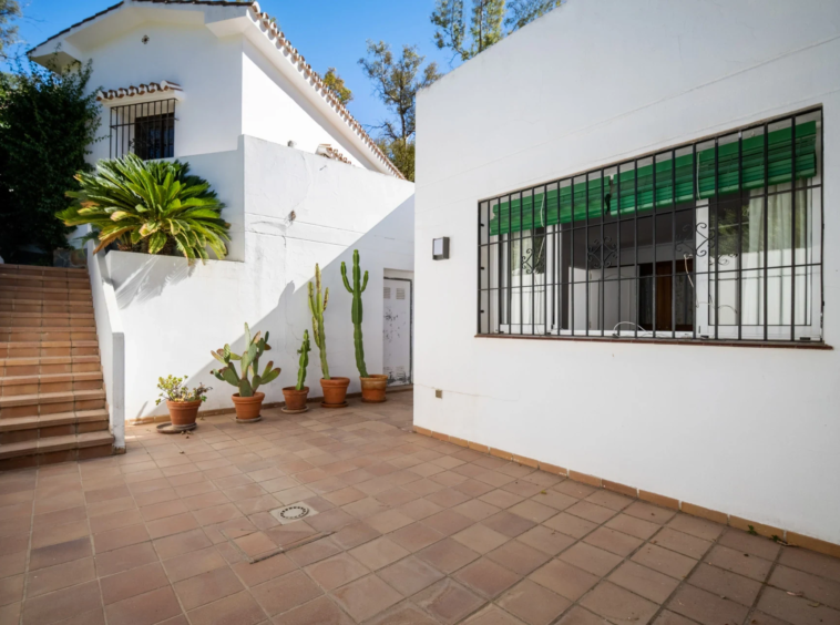 Private courtyard and stairs