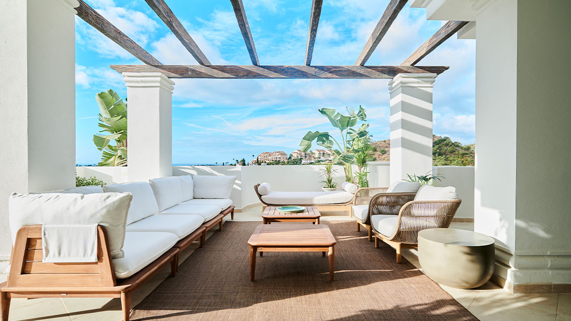 Furnished terrace in a representative apartment