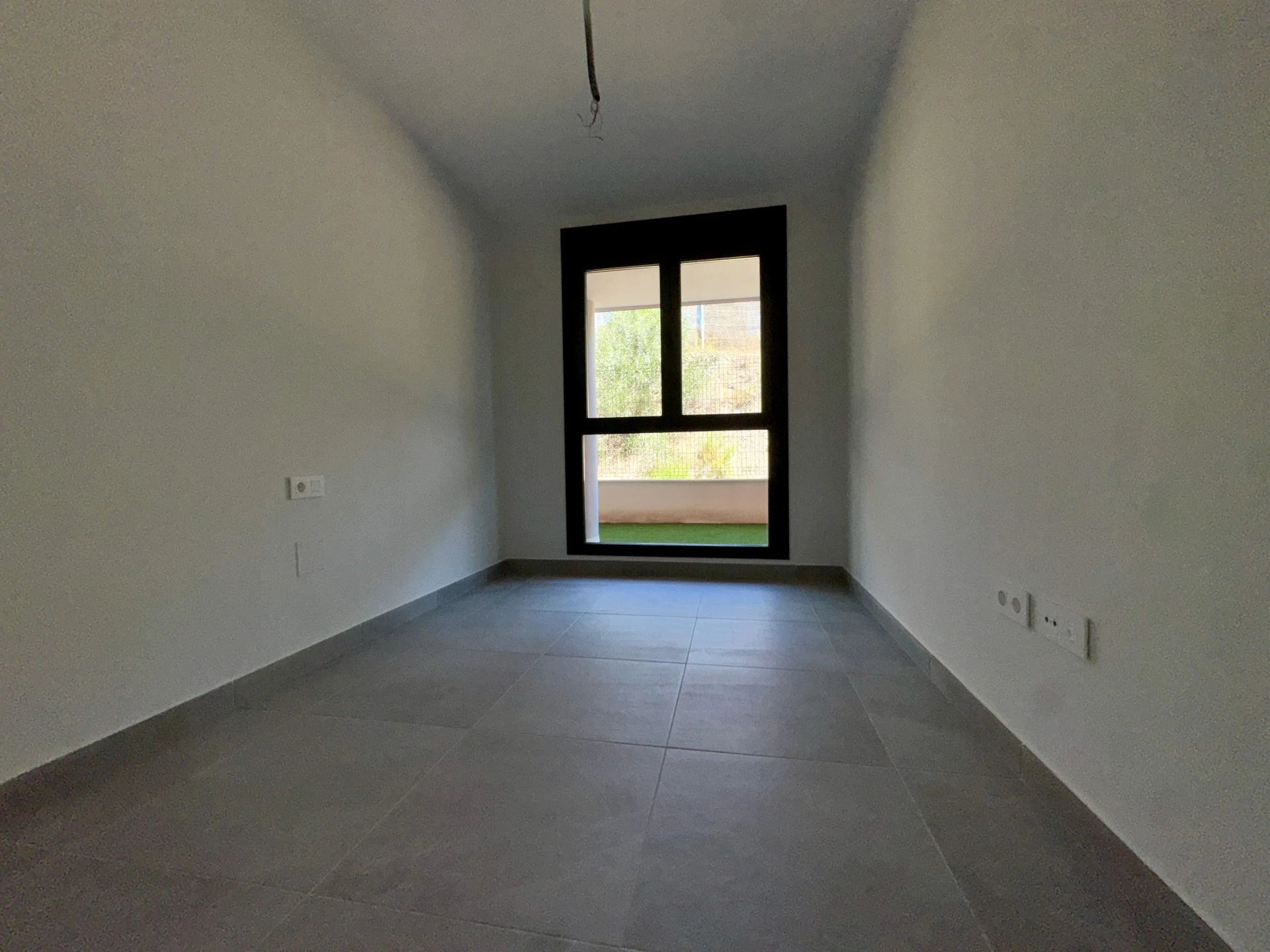 Third unfurnished bedroom