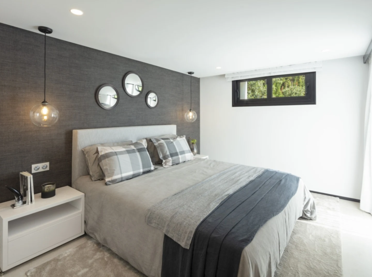 Additional bedroom with fitted bedside furniture