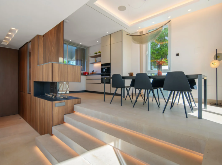 Dining area connected to the kitchen and living room
