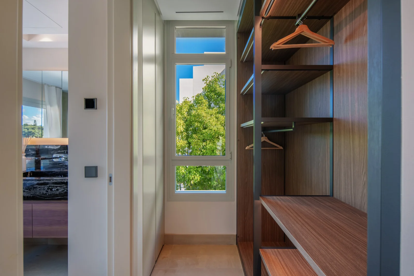 Fitted dressing area