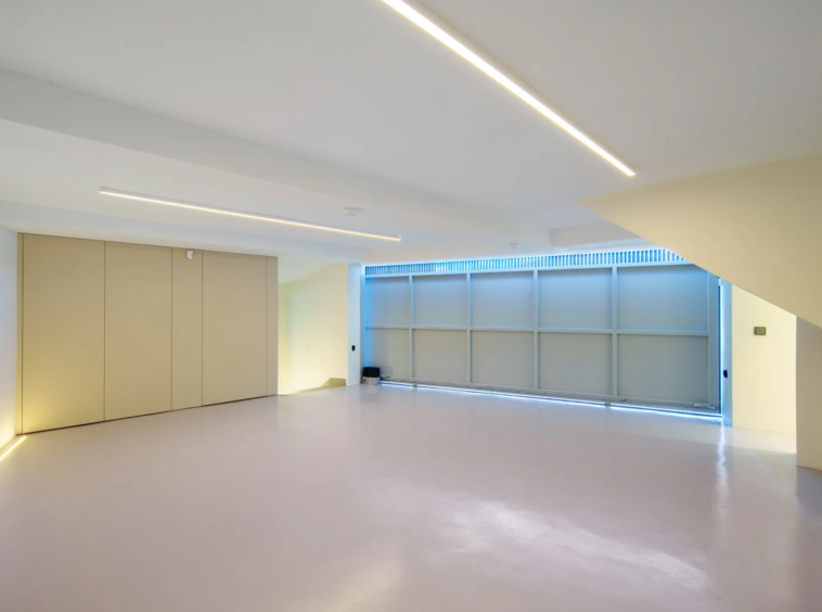 Private garage