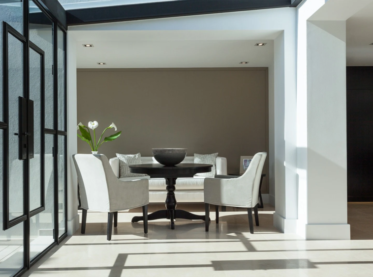 Dining area opening onto the terrace