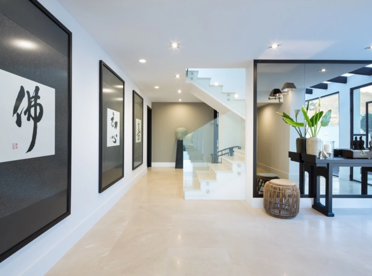 Entrance hallway and staircase