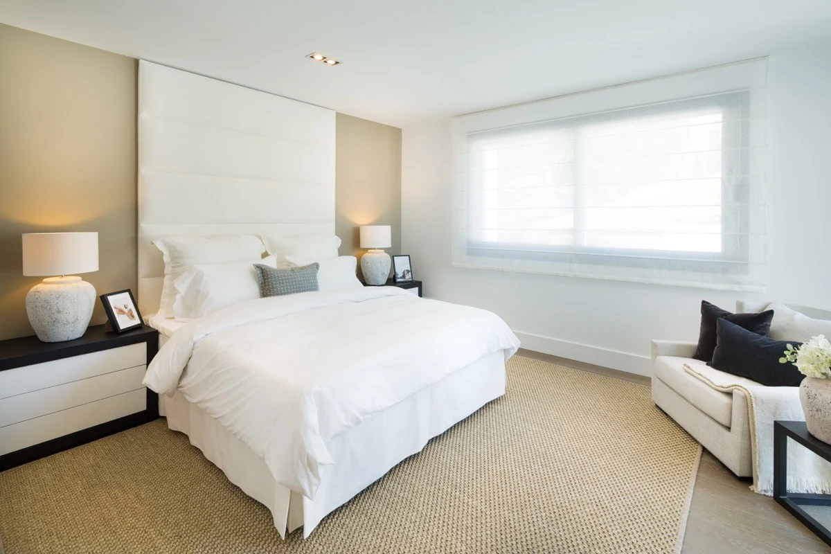 Guest bedroom with fitted storage