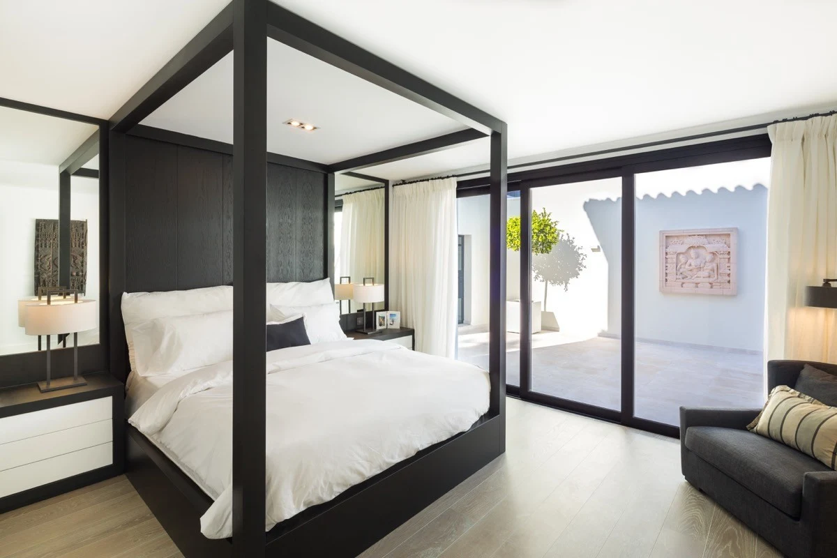 Bedroom opening onto an outdoor terrace