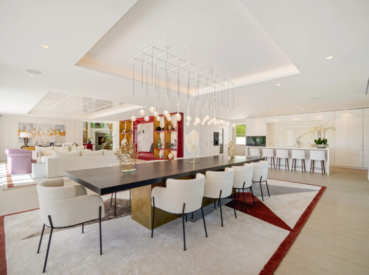 Open plan dining area and living room