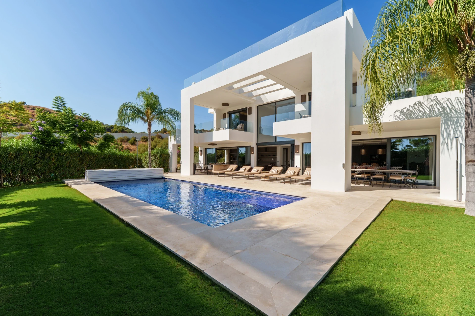 Contemporary villa with private pool and landscaped garden in Nueva Andalucia
