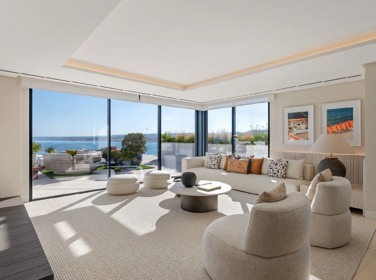 Bright penthouse lounge
