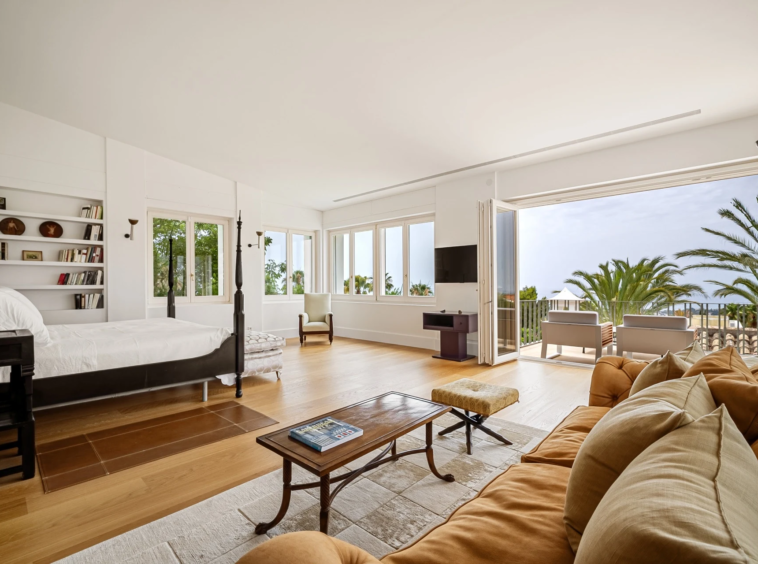Bedroom suite with a sitting area and garden outlook